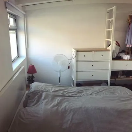 Houseboat Ms Rhy Blitz Botel